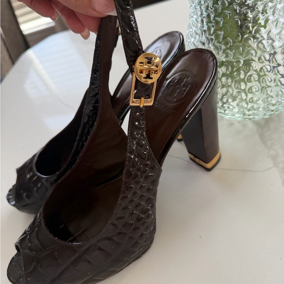 TORY BURCH Allison Crocs Brown Patent Leather Peep Toe Slingback Heels Sz 11 - Picture 3 of 5